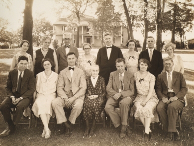 1931 McAnany family reunion at "The Groves" in Shawnee.